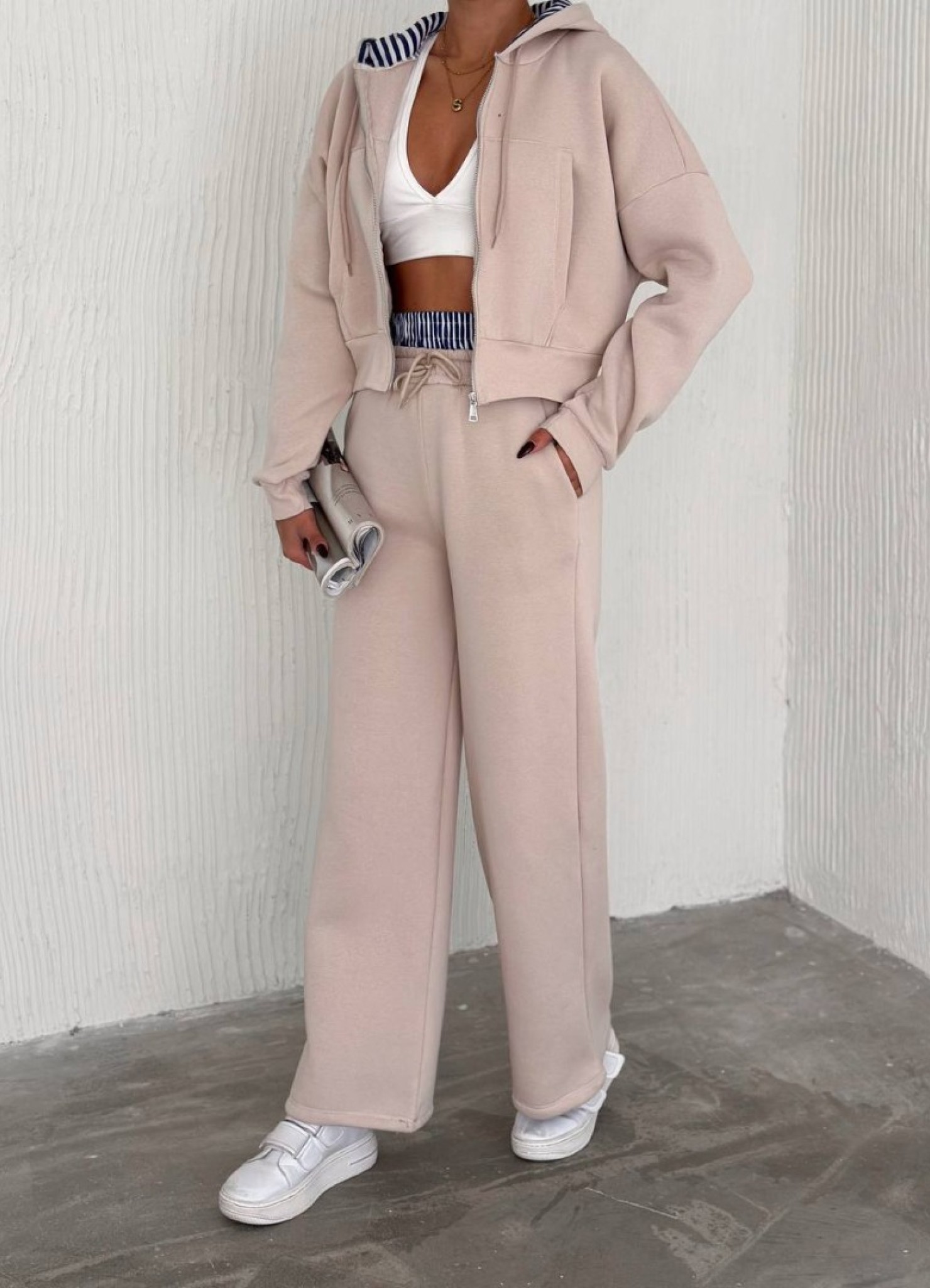 Üç İplik Eşofman Takımı Krem