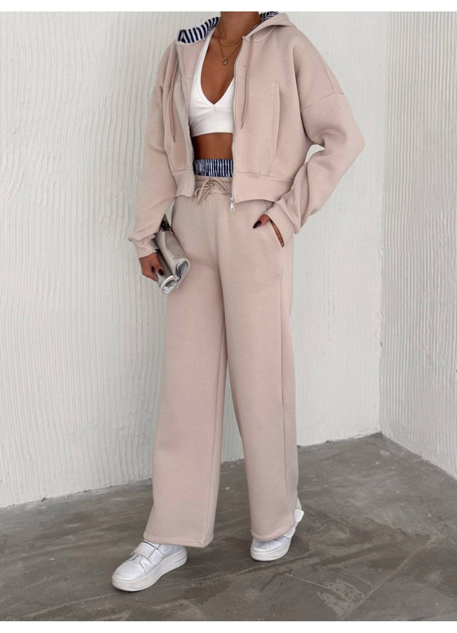 Üç İplik Eşofman Takımı Krem